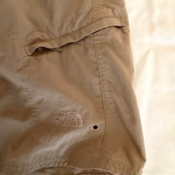 Two (2) pair of North Face lined shorts - Picture 9 of 11